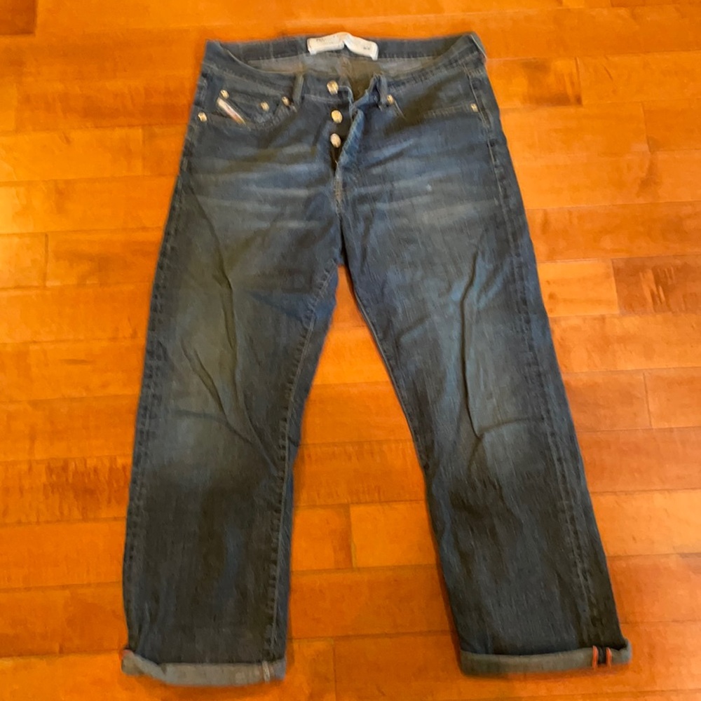 Vintage Diesel Jeans, size 32, good condition small snag next to back pocket